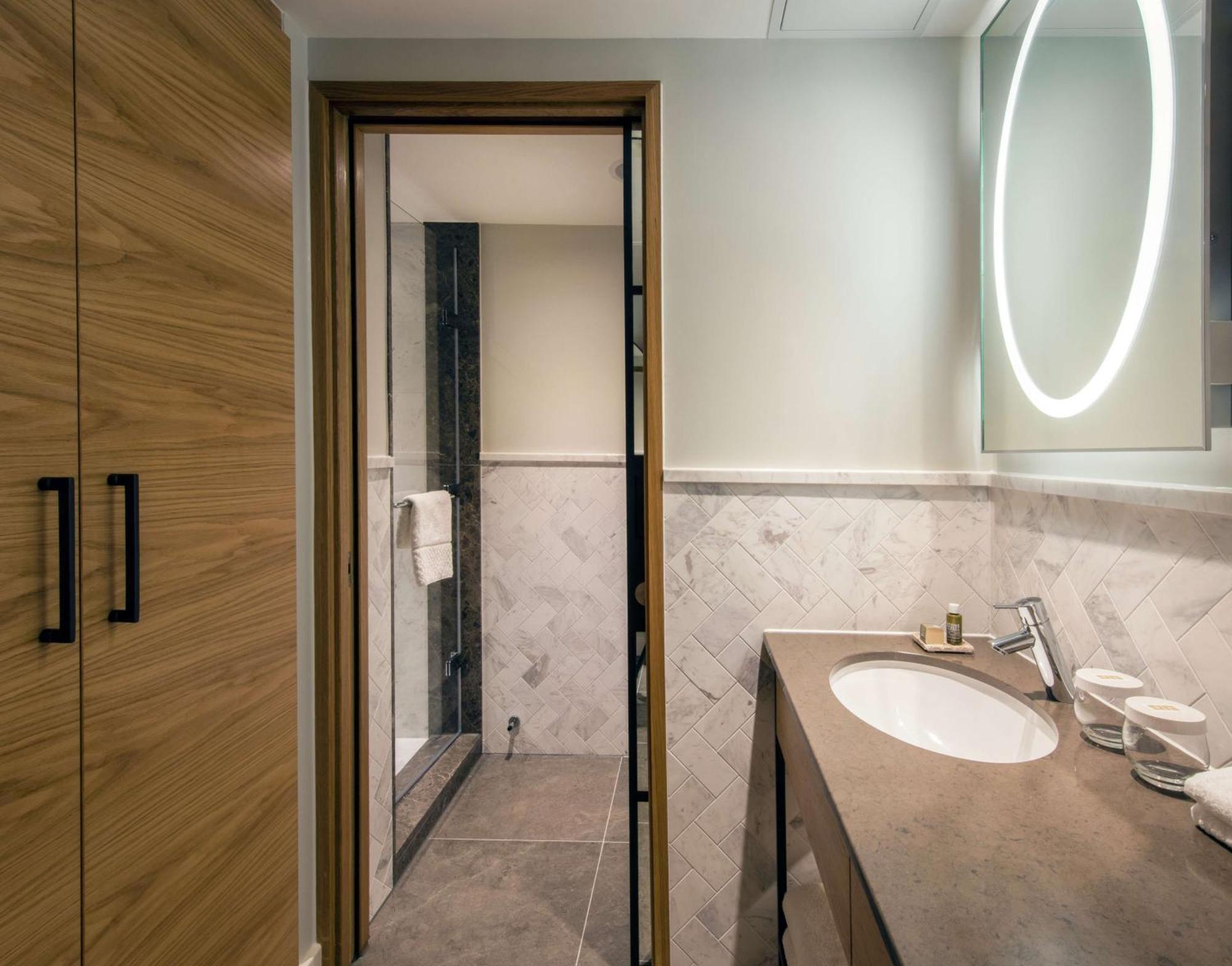 Lincoln Plaza Hotel London, Curio Collection By Hilton מראה חיצוני תמונה